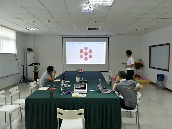 紅瓜子傳媒_企業(yè)宣傳片視頻制作_來到紅瓜子，仿佛回到了熱情奔放的青春